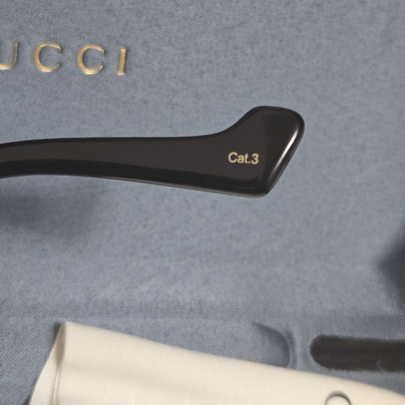 Gucci Sunglasses - Picture 6 of 13